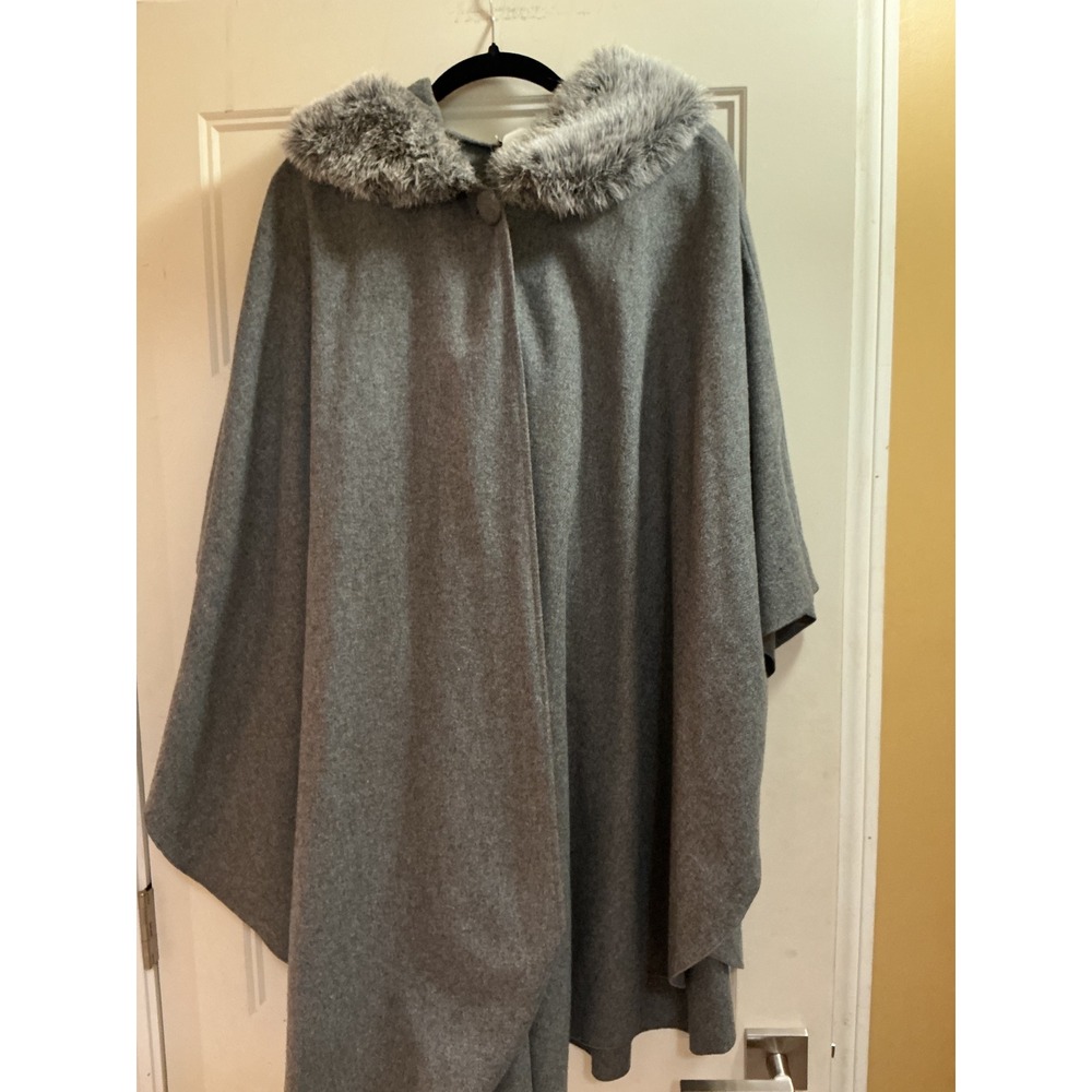 Betmar Grey Wool Blend Hooded Cape with Faux Fur Trim One Size